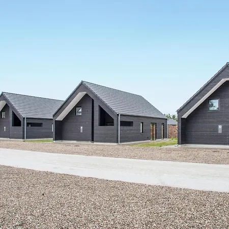 4 Bedroom Awesome In Romo Dom wakacyjny